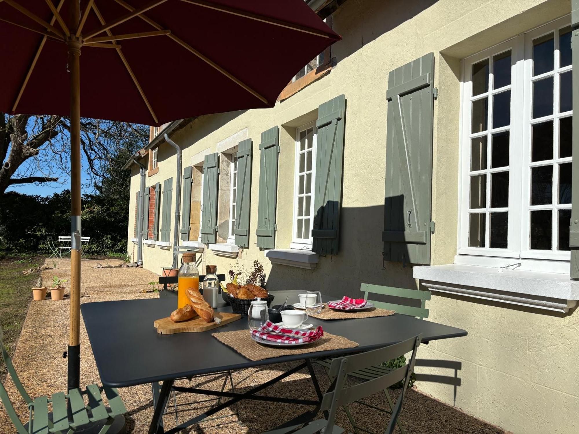 La Haute Tremiere Charenton-du-Cher Exterior photo